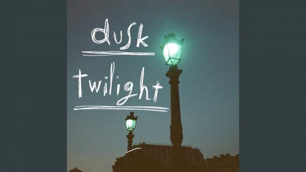 밤이 되니까 (Dusk twilight) Lyrics - ADORA